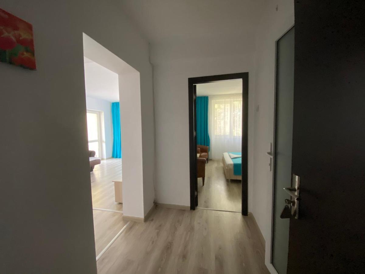 Q Hotel 3*