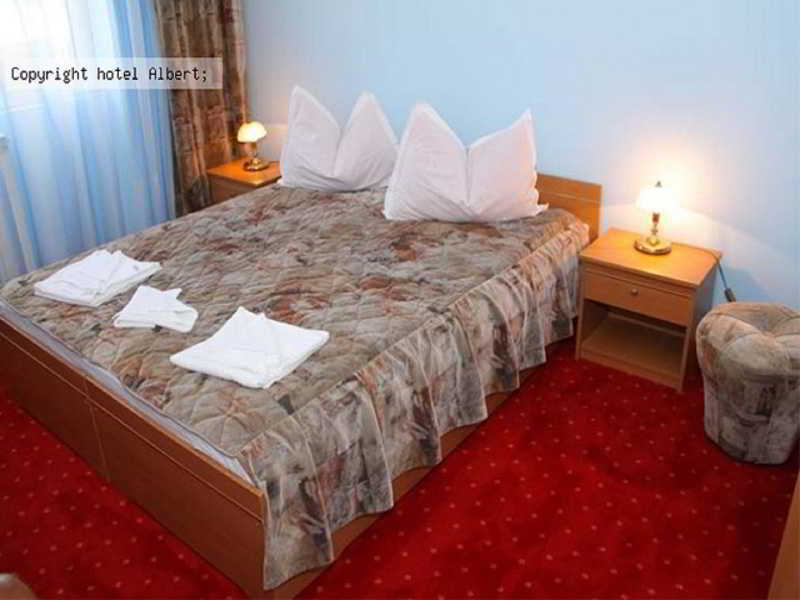 Hotel Q 3*