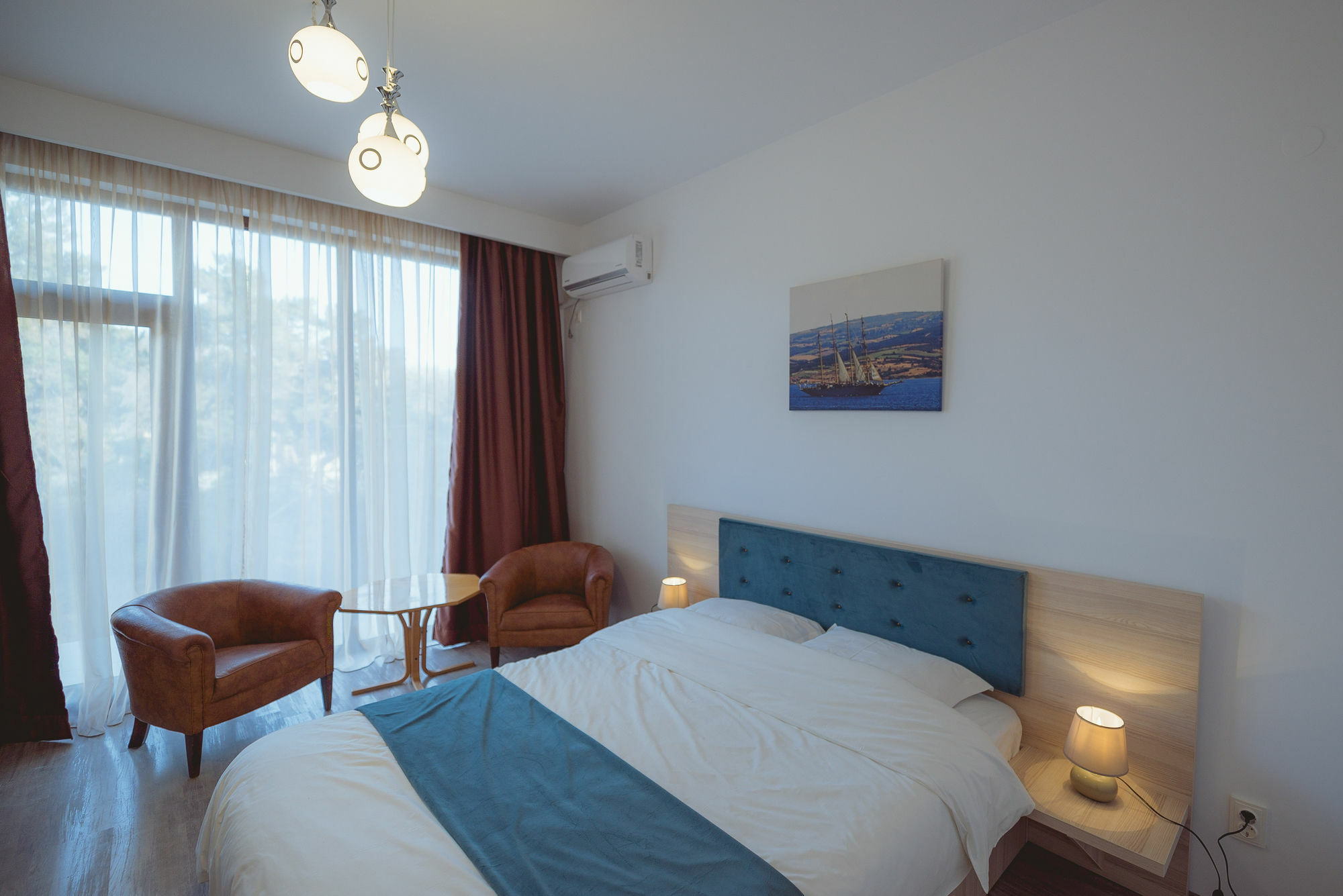 Q Hotel 3*
